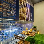 Luxury 1 Bedroom - Walk To Dubai Mall & Burj Khalifa