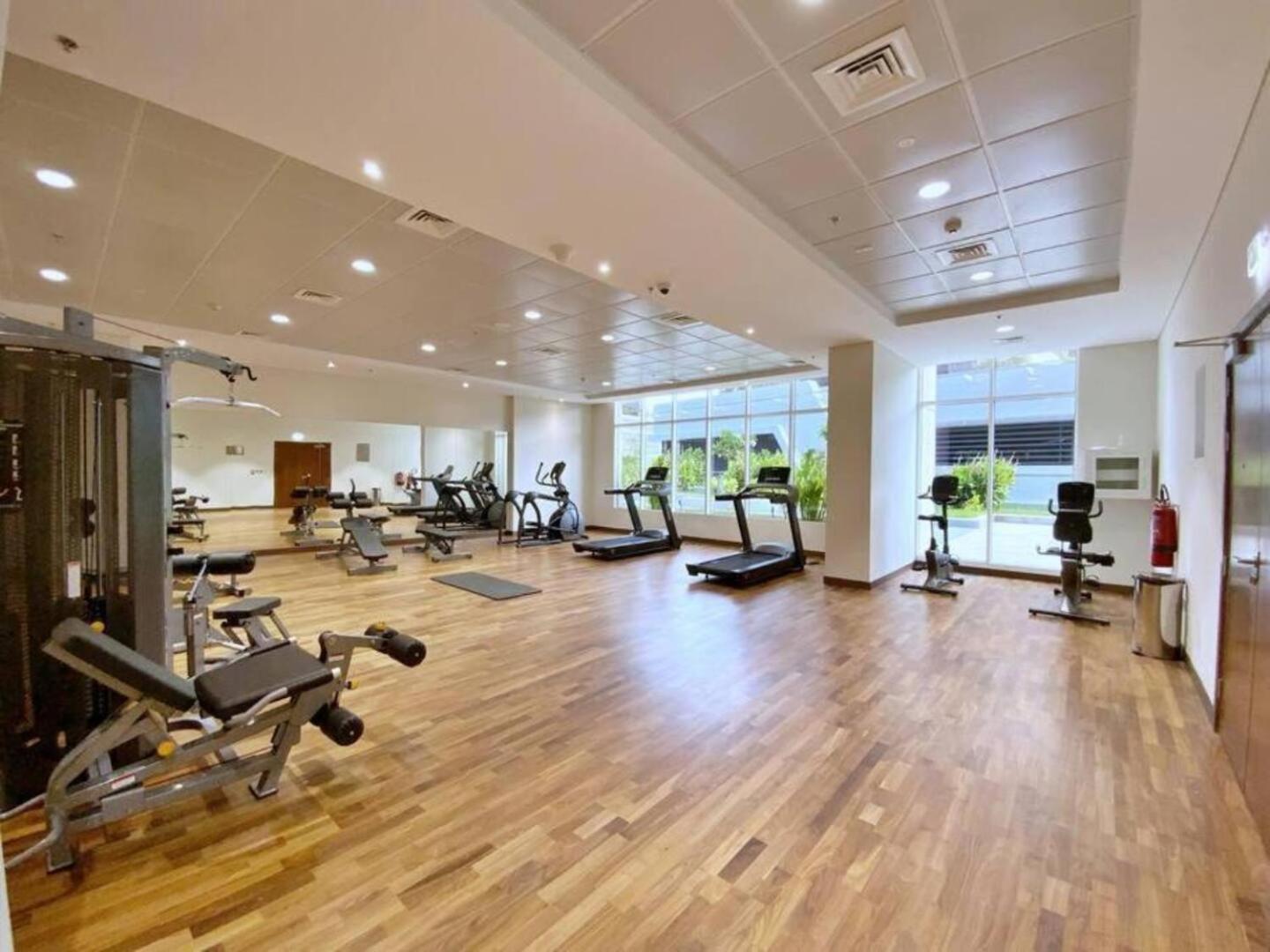 Luxury 1 Bedroom - Walk To Mall & Burj Khalifa Apartment